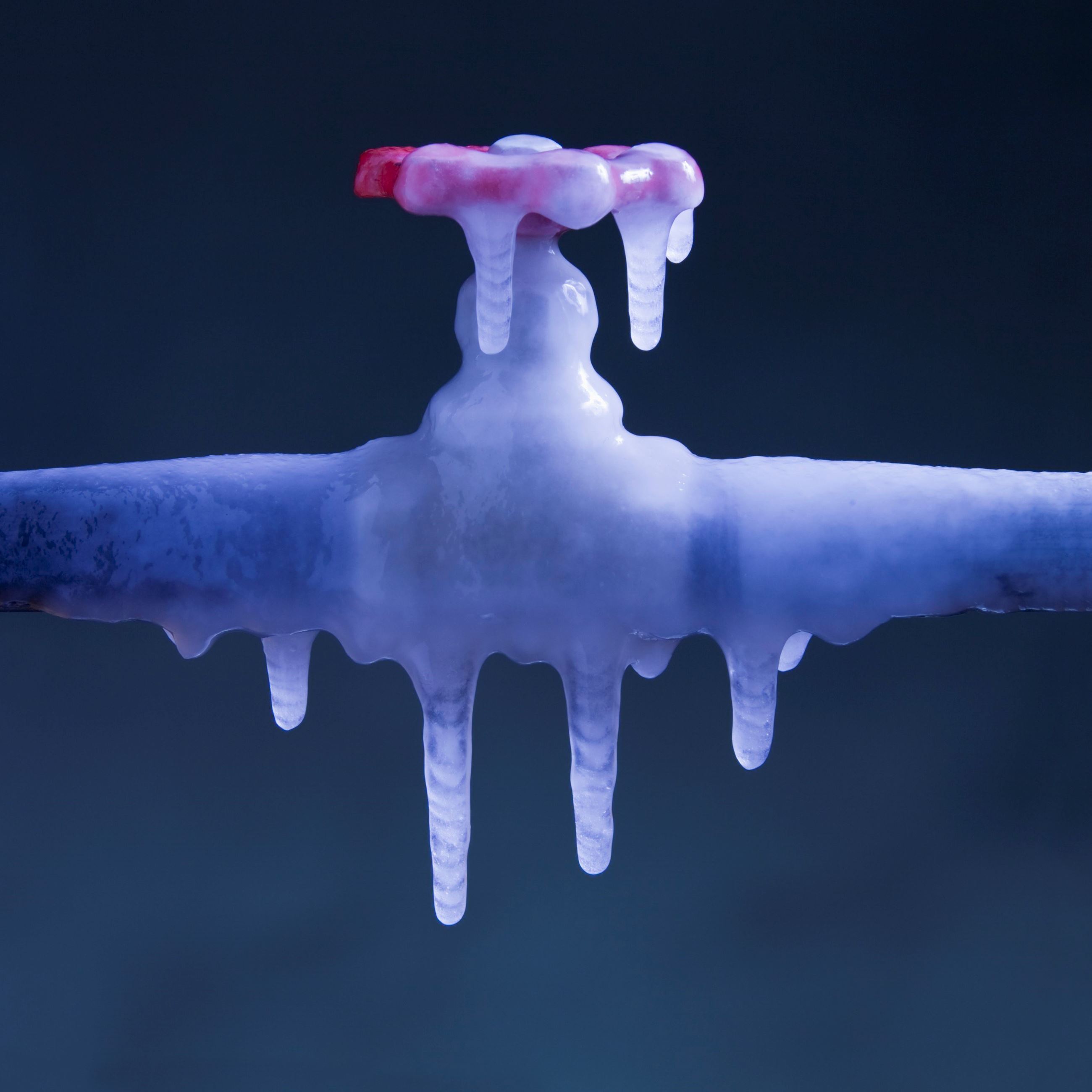How-to-Stop-Pipes-From-Freezing-Mike-Kemp-Getty-Images-56a580a93df78cf772889e64